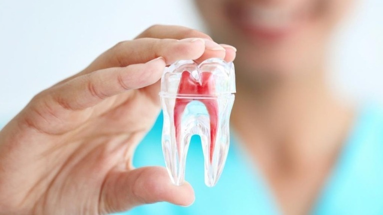 Benefits Of Root Canal Treatment Over Tooth Extraction
